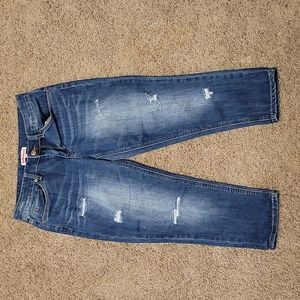 Dollhouse Jean Capris - 7